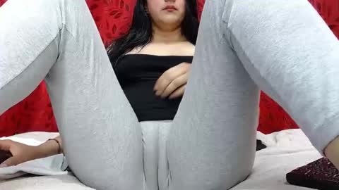 NICOLLE online show from 11.04.25