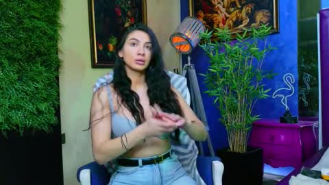 Nicolle online show from 10.17.25