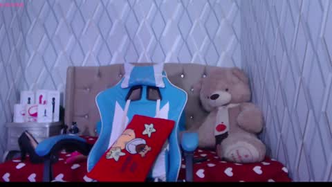 Snapshot of nicolletaylorq chatting on 12.17.24 Nicolle Miley online show from 12.17.24