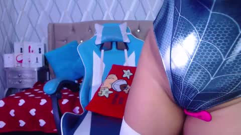 Snapshot of nicolletaylorq chatting on 12.22.24 Nicolle Miley online show from 12.22.24