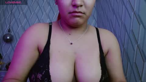 Snapshot of nicolletaylorq chatting on 02.24.25 Nicolle Miley online show from 02.24.25