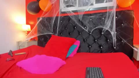 Nicol online show from 10.30.25