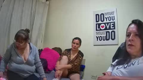 Snapshot of nicoltatiana_ chatting on 10.07.25 nicoltatiana_ online show from 10.07.25