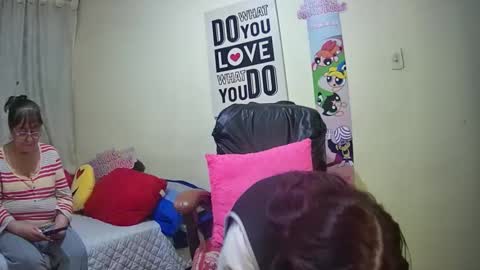 nicoltatiana_ online show from 11.14.25