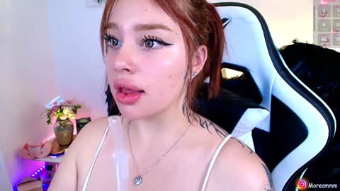 Snapshot of nicolthompsonn chatting on 12.13.24 Nicol online show from 12.13.24