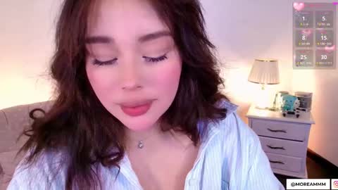 Snapshot of nicolthompsonn chatting on 10.18.25 Nicol online show from 10.18.25