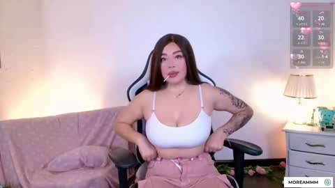 Snapshot of nicolthompsonn chatting on 10.23.25 Nicol online show from 10.23.25