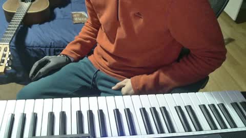 Julian online show from 12.03.24