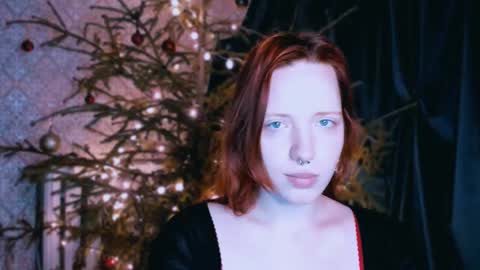 Snapshot of night_liliths chatting on 01.10.25 Lilitht online show from 01.10.25