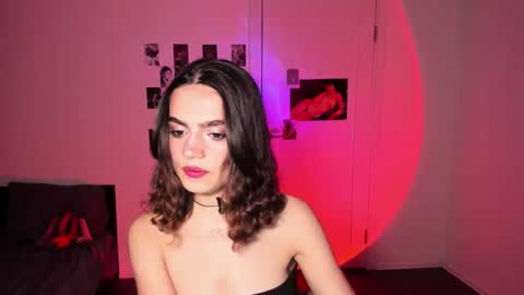 Snapshot of nightfloatt chatting on 10.16.25 Daisy online show from 10.16.25