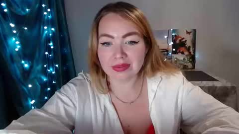 nightlaura online show from 12.25.24
