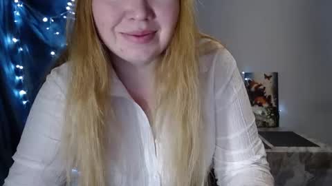 nightlaura online show from 12.26.24