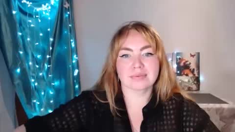 nightlaura online show from 01.01.25