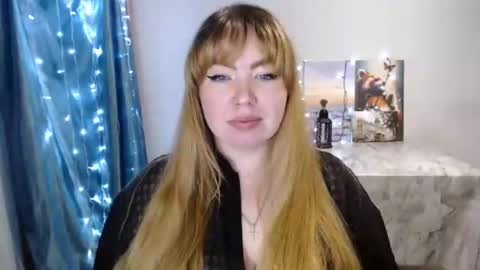 nightlaura online show from 01.15.25