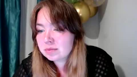 nightlaura online show from 09.09.25