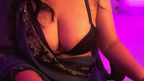 Snapshot of nightqueen107446 chatting on 10.16.25 nightqueen107446 online show from 10.16.25