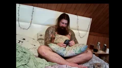 Snapshot of nightrobert_ chatting on 10.06.25 NightRobert online show from 10.06.25