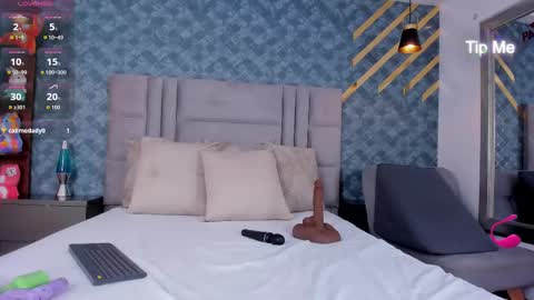 NiiaMoore online show from 09.29.25