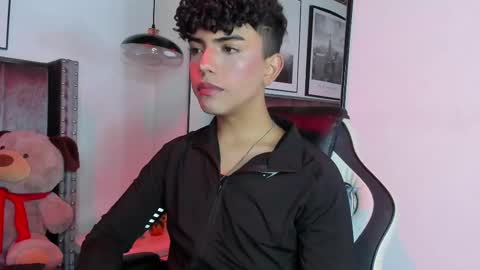 Snapshot of niick_twink chatting on 09.15.25 niick_twink online show from 09.15.25