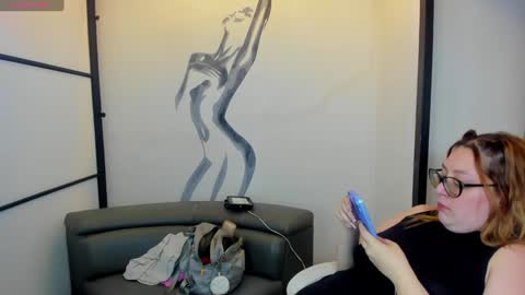 Anni online show from 01.17.25