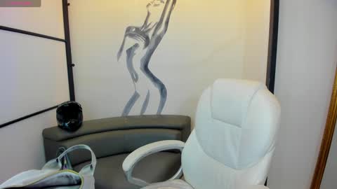 Anni online show from 01.20.25