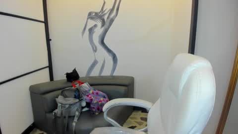 Anni online show from 01.29.25