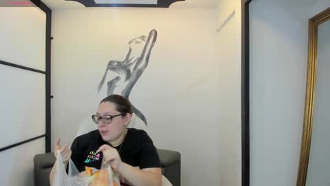 Anni online show from 01.31.25