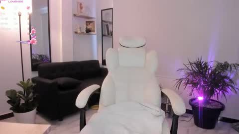 Niicoleta  online show from 10.02.25