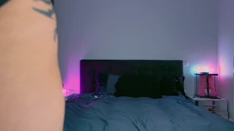 Niinarosee online show from 12.07.24