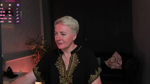Snapshot of nika_smit chatting on 07.04.26 Nika online show from 07.04.26