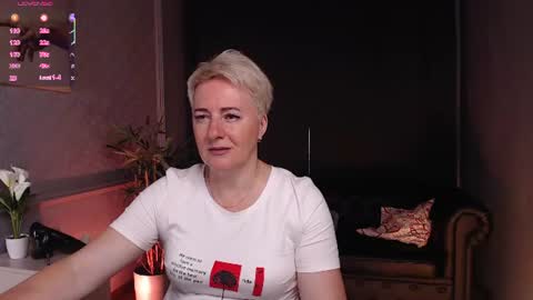 Snapshot of nika_smit chatting on 07.05.26 Nika online show from 07.05.26