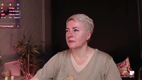Snapshot of nika_smit chatting on 07.11.26 Nika online show from 07.11.26