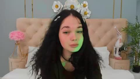 Snapshot of nikaflowers chatting on 12.09.24 Nika online show from 12.09.24