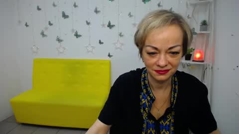 Snapshot of nikamayu chatting on 05.14.26 Nika online show from 05.14.26