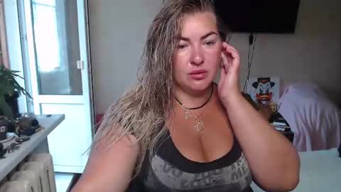 Snapshot of nikaskylink chatting on 07.27.26 Nika online show from 07.27.26
