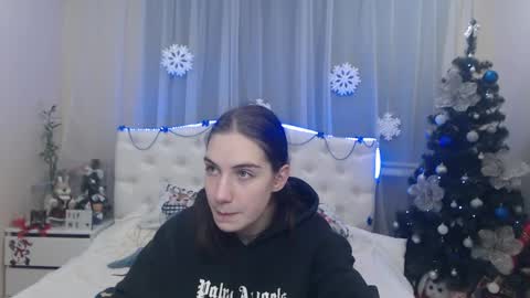 nikastarkk online show from 12.08.24