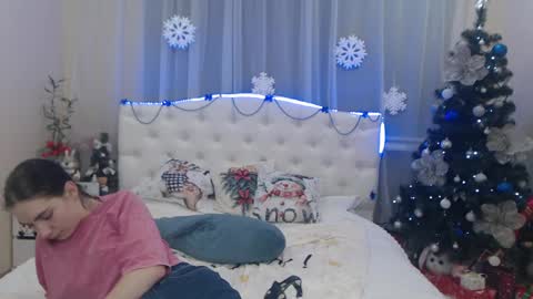 nikastarkk online show from 12.10.24