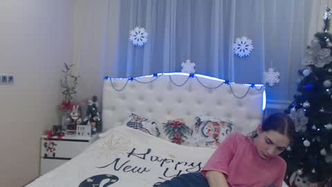 nikastarkk online show from 12.10.24