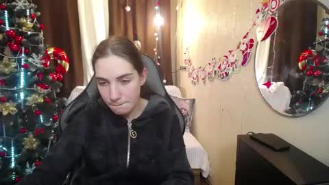 nikastarkk online show from 12.16.24