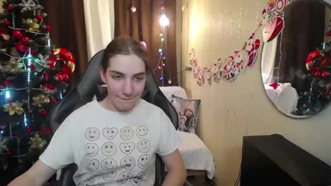 nikastarkk online show from 12.17.24