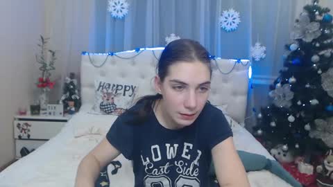nikastarkk online show from 12.19.24