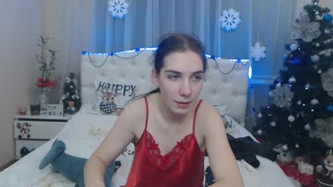 nikastarkk online show from 12.20.24