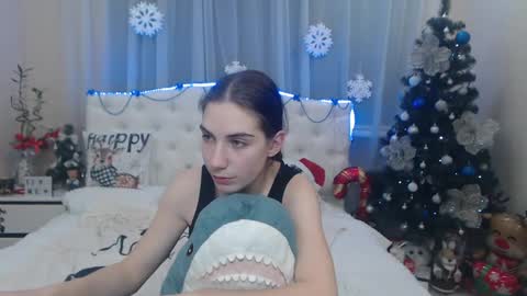 nikastarkk online show from 12.31.24