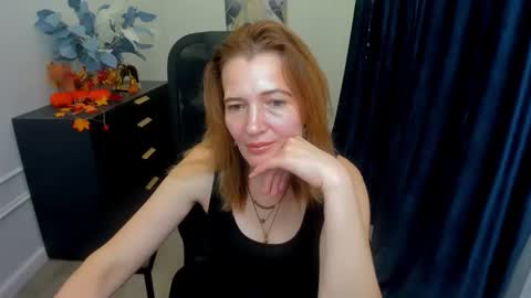 Snapshot of nikastraitlive chatting on 10.24.25 nikastraitlive online show from 10.24.25