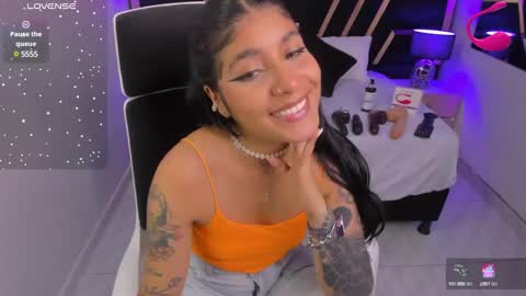 Snapshot of nikibryce_ chatting on 01.17.25 Niki online show from 01.17.25