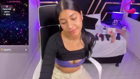 Snapshot of nikibryce_ chatting on 01.18.25 Niki online show from 01.18.25