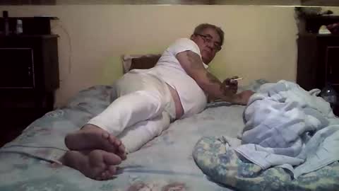 nikibutt19701970 online show from 10.20.25