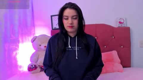 Nikii  online show from 10.11.25