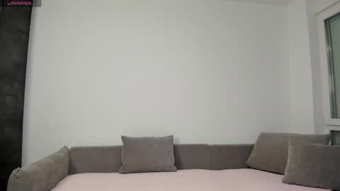 Nicole online show from 04.21.26