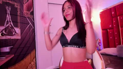 Abril online show from 02.20.25